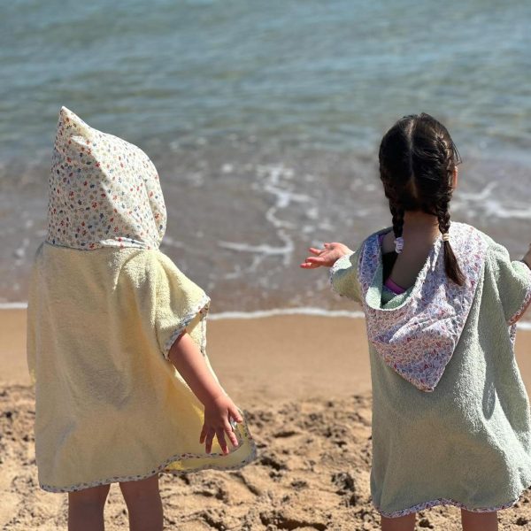 Toalla poncho 02